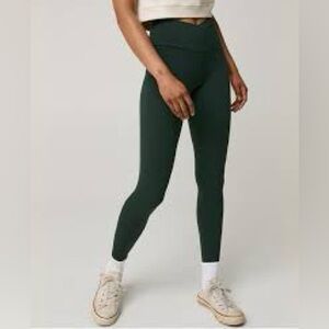 Aerie dark green crossover 7/8 length workout legging size small short